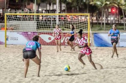 Barra Velha Oito equipes vo disputar o ttulo No próximo domingo, 25 de fevereiro, às 8h, inicia o 1º Campeonato Catarinense de Beach Soccer Feminino, na arena central de Barra Velha. Oito equipes divididas em dois grupos...